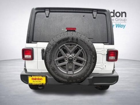 Used 2024 Jeep Wrangler Unlimited Sport AWD/4WD image 6
