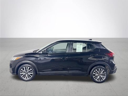 Used 2021 Nissan Kicks SV FWD image 9