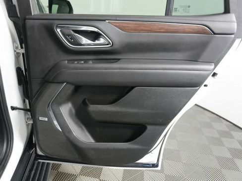 Used 2022 Chevrolet Tahoe High Country AWD/4WD image 39