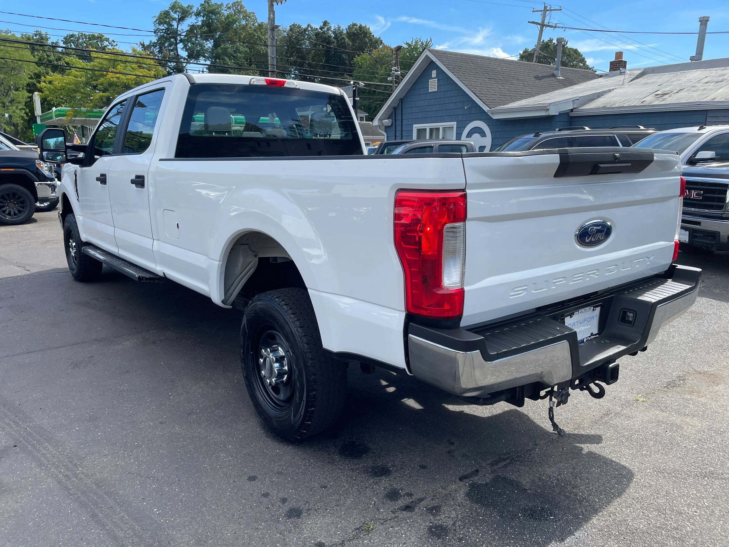 Used 2018 Ford F250 XL w/ Power Equipment Group AWD/4WD image 3