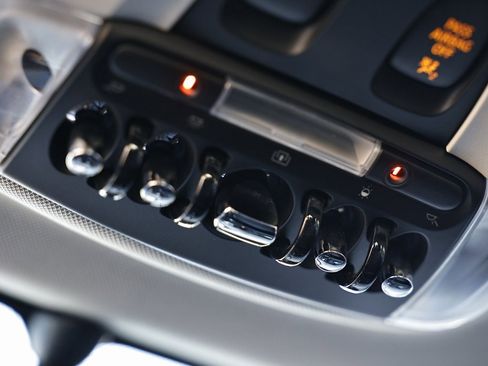 Used 2019 MINI Cooper 2-Door Hardtop w/ Storage Package image 39