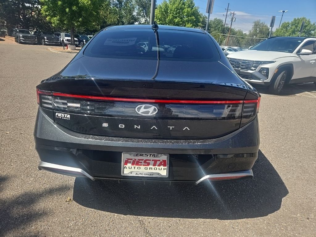 Used 2026 Hyundai Sonata SEL FWD image 4