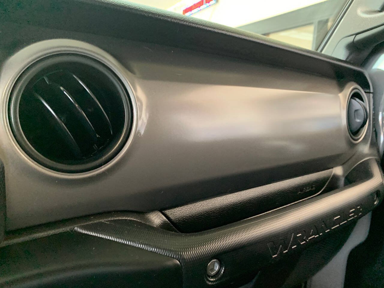 Used 2021 Jeep Wrangler Sport AWD/4WD image 16