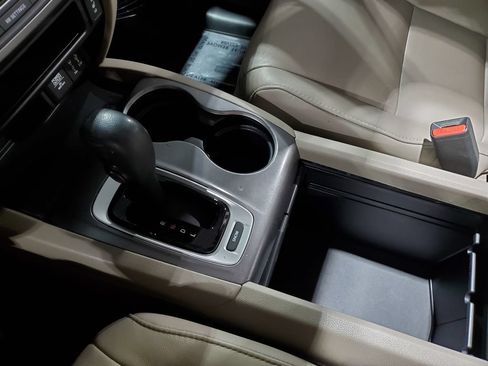 Used 2018 Honda Pilot EX-L image 37