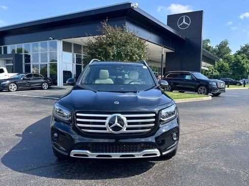 Used 2026 Mercedes-Benz GLB 250 4MATIC image 3