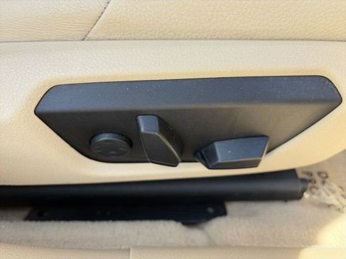 Used 2015 BMW 328i xDrive Sedan image 12