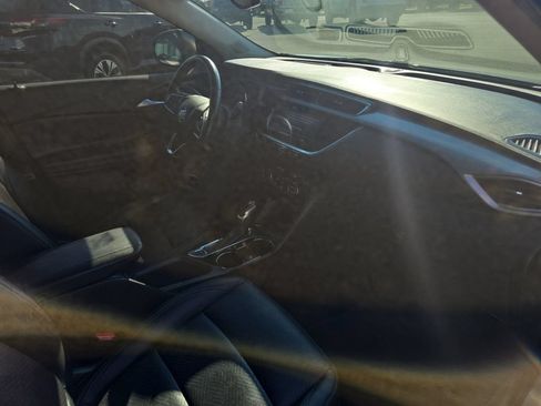 Used 2020 Buick Encore GX Essence FWD image 21