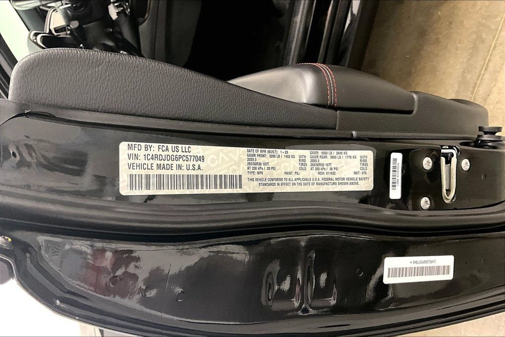 Used 2023 Dodge Durango GT AWD/4WD image 11