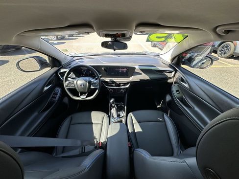 Used 2025 Buick Encore GX Sport Touring w/ Comfort Package image 18