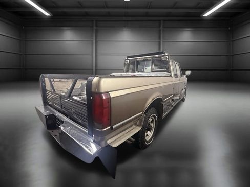 Used 1993 Ford F250 XL image 3