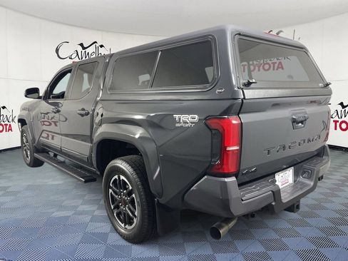 Used 2025 Toyota Tacoma TRD Sport AWD/4WD image 5