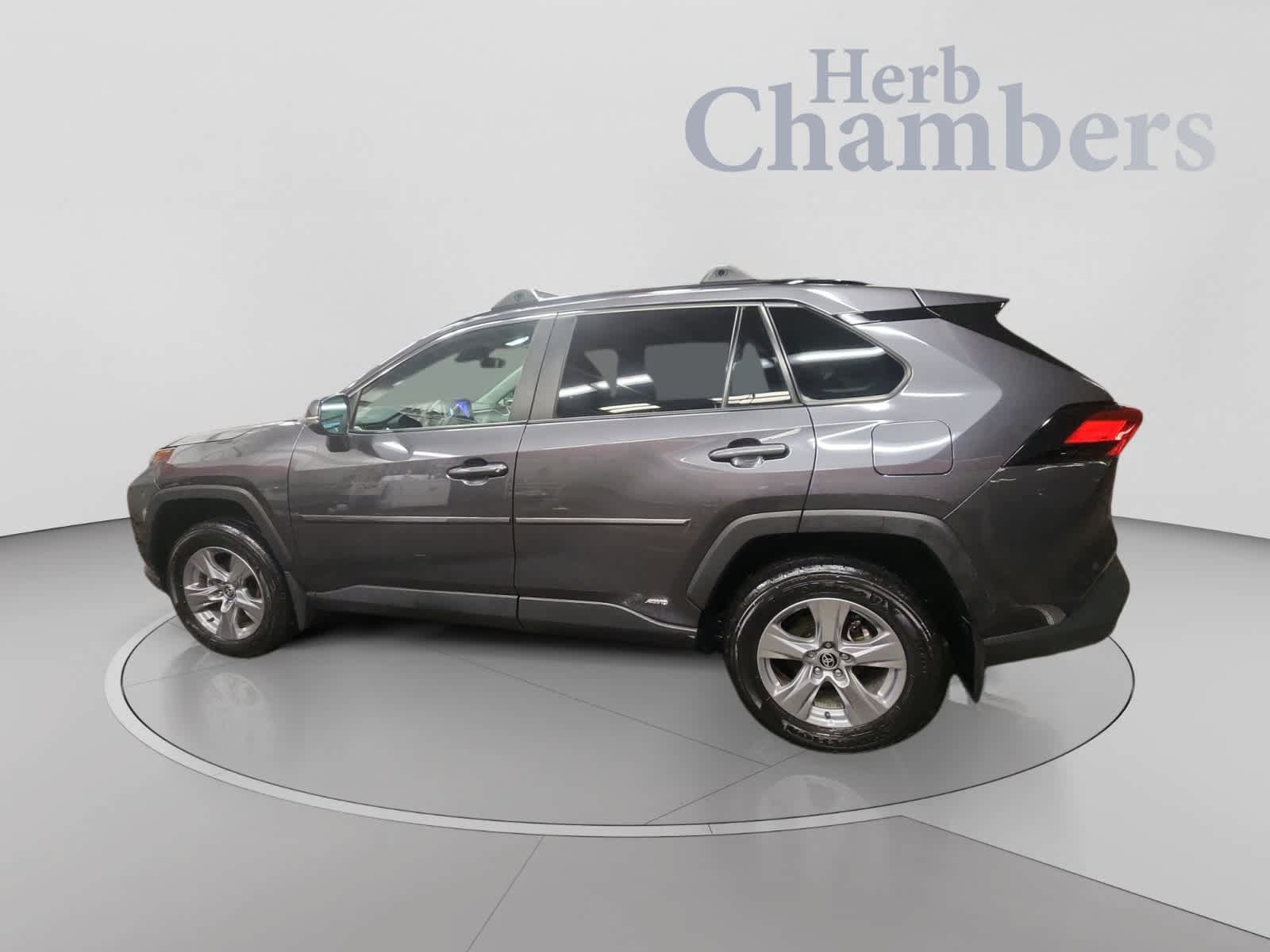 Used 2025 Toyota RAV4 LE AWD/4WD image 10