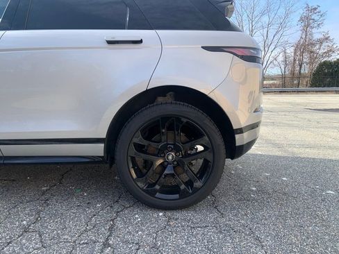 Certified 2025 Land Rover Range Rover Evoque Dynamic SE image 10