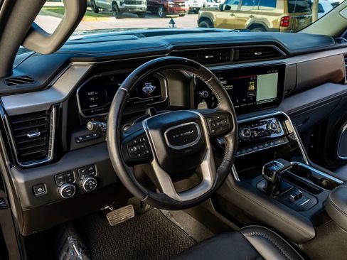 Used 2024 GMC Sierra 1500 Denali image 17