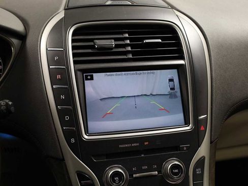 Used 2016 Lincoln MKX Reserve w/ Climate Package image 31