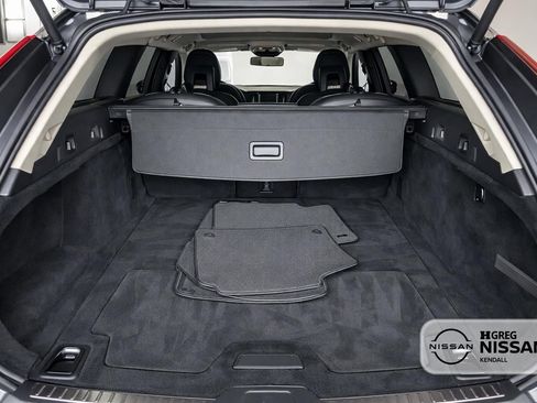 Used 2017 Volvo V90 T6 Cross Country AWD/4WD image 14