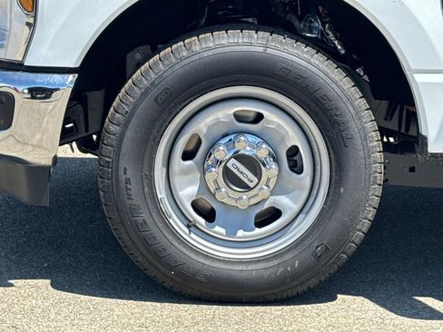 New 2025 Ford F350 XL w/ XL Chrome Package image 28