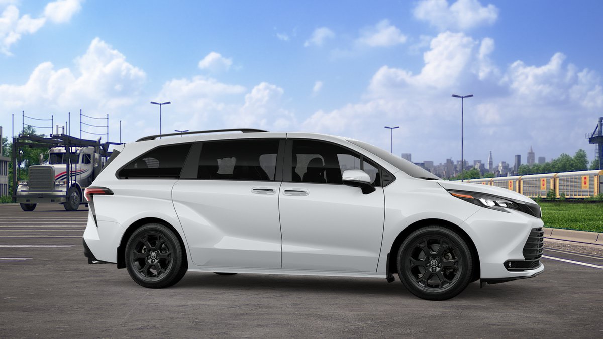 New 2026 Toyota Sienna XLE Woodland Edition AWD/4WD image 13