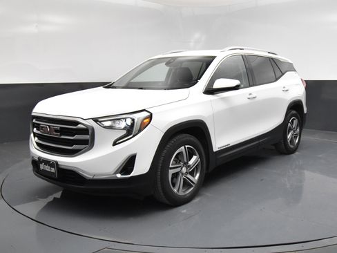 Used 2020 GMC Terrain SLT image 2