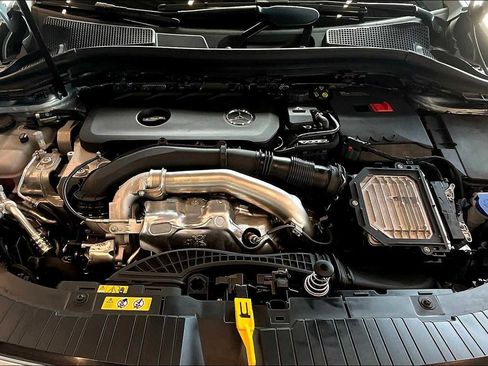 Used 2025 Mercedes-Benz GLA 250 4MATIC image 16
