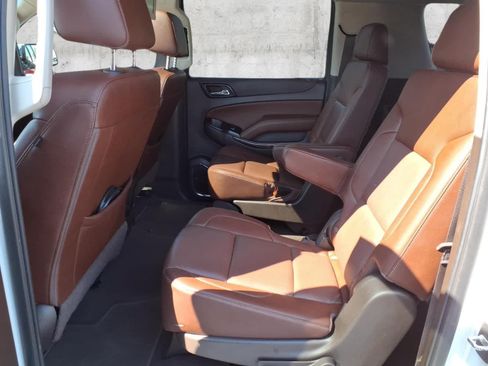 Used 2019 Chevrolet Suburban Premier AWD/4WD image 9