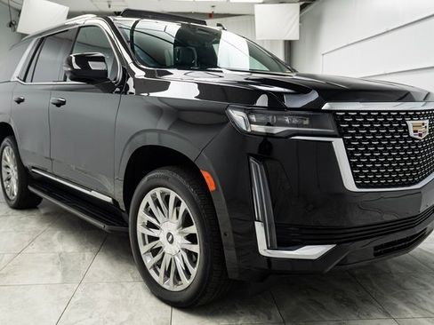 Used 2022 Cadillac Escalade Premium Luxury image 1