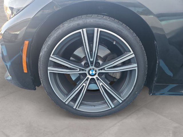 Used 2022 BMW 330i xDrive Sedan w/ M Sport Package AWD/4WD image 14