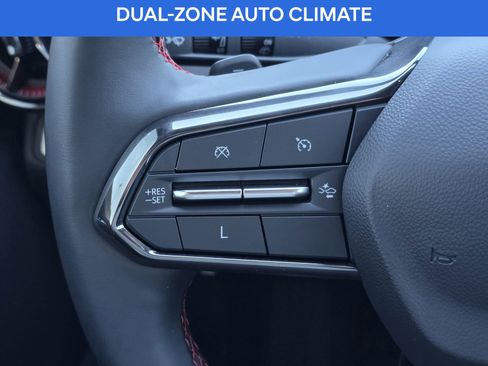 Used 2025 Chevrolet Equinox RS w/ Safety and Technology Package image 28