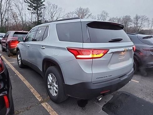 Used 2020 Chevrolet Traverse LT w/ Driver Confidence II Package image 3