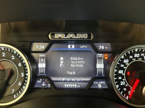 Used 2023 RAM 1500 Laramie AWD/4WD image 26