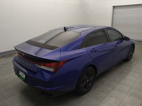 Used 2021 Hyundai Elantra SEL w/ Convenience Package FWD image 9