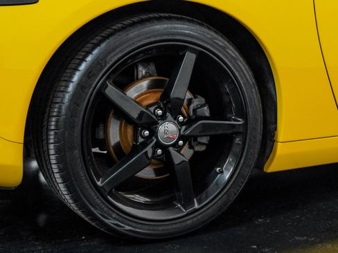 Used 2006 Chevrolet Corvette Coupe w/ Preferred Equipment Group image 44