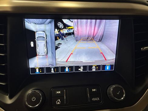 Used 2022 GMC Acadia Denali w/ Denali Ultimate Package AWD/4WD image 26