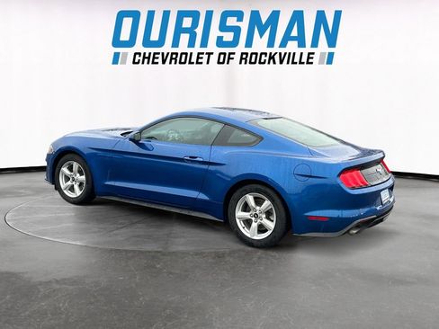 Used 2018 Ford Mustang Coupe image 4