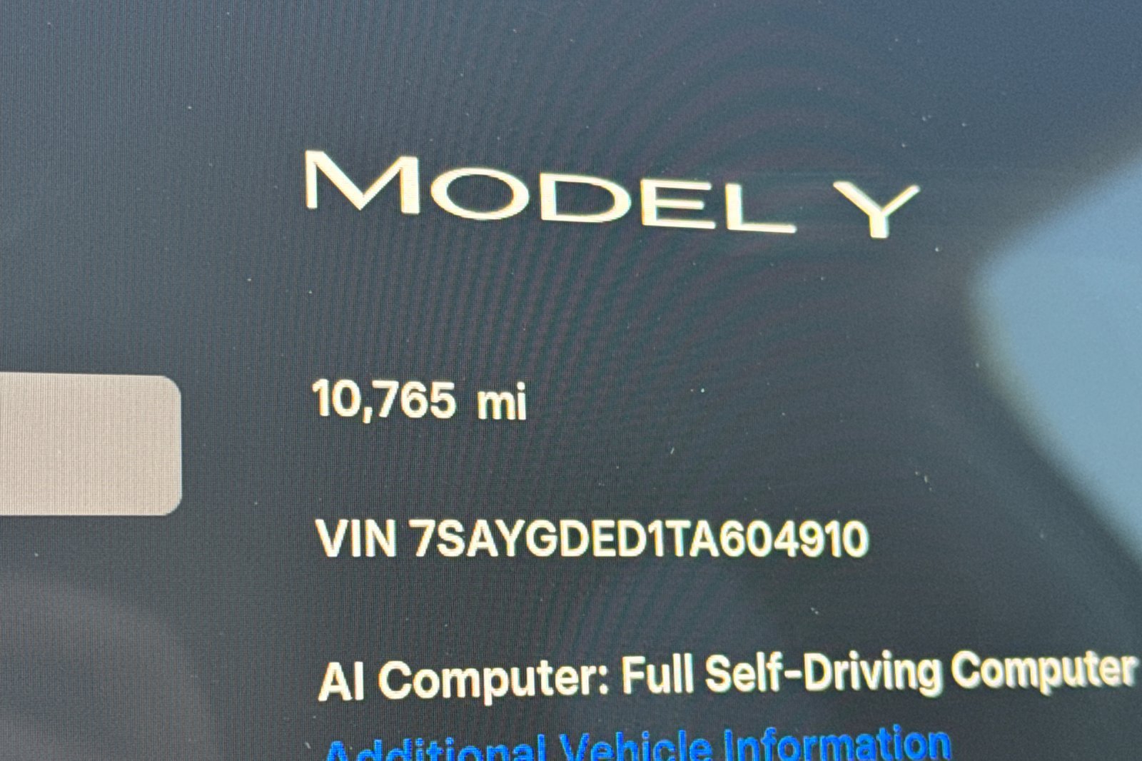 Used 2026 Tesla Model Y Long Range RWD image 3