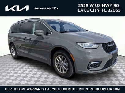 Used 2022 Chrysler Pacifica Touring-L