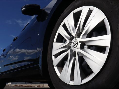 Certified 2025 Nissan Sentra S image 10