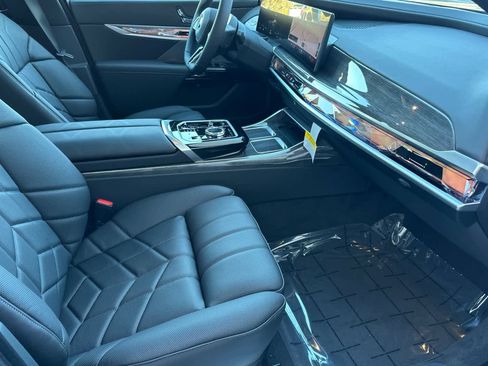 New 2025 BMW i7 eDrive50 w/ M Sport Package RWD image 17