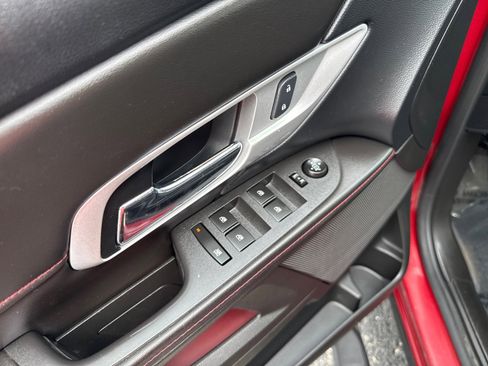 Used 2015 GMC Terrain SLE FWD image 19