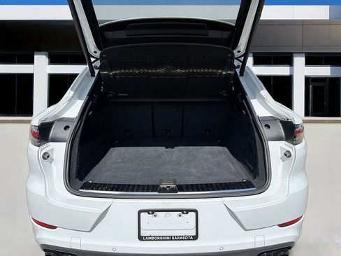 Used 2020 Porsche Cayenne Turbo image 16