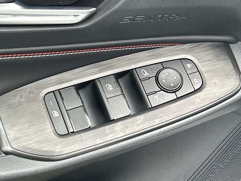 New 2026 Nissan Sentra SR w/ SR Premium Package FWD image 17