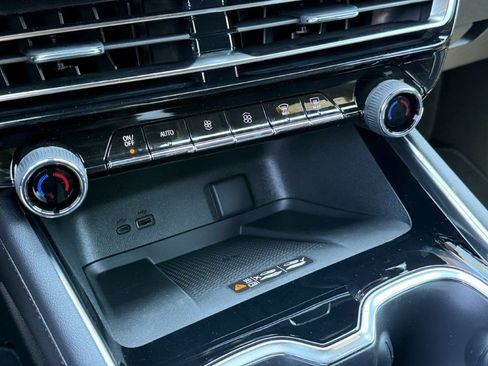 New 2026 Chevrolet Traverse RS FWD image 28