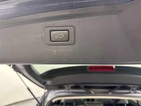 Used 2016 Subaru Outback 2.5i Limited AWD/4WD image 35