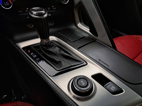 Used 2018 Chevrolet Corvette Stingray Convertible w/ 1LT image 18