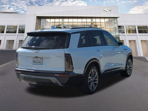 Used 2026 Cadillac Vistiq Sport image 5