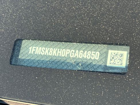 Used 2023 Ford Explorer ST-Line w/ Class IV Trailer Tow Package image 23