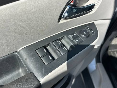 Used 2016 Honda Odyssey LX image 12