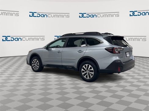 Used 2022 Subaru Outback Premium image 6