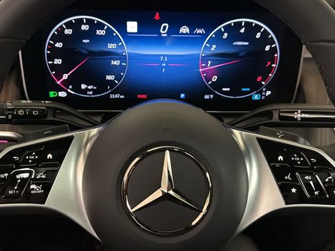 New 2026 Mercedes-Benz GLC 300 4MATIC image 19