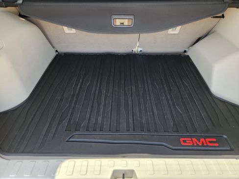 Used 2024 GMC Terrain Denali w/ Denali Premium Package AWD/4WD image 35
